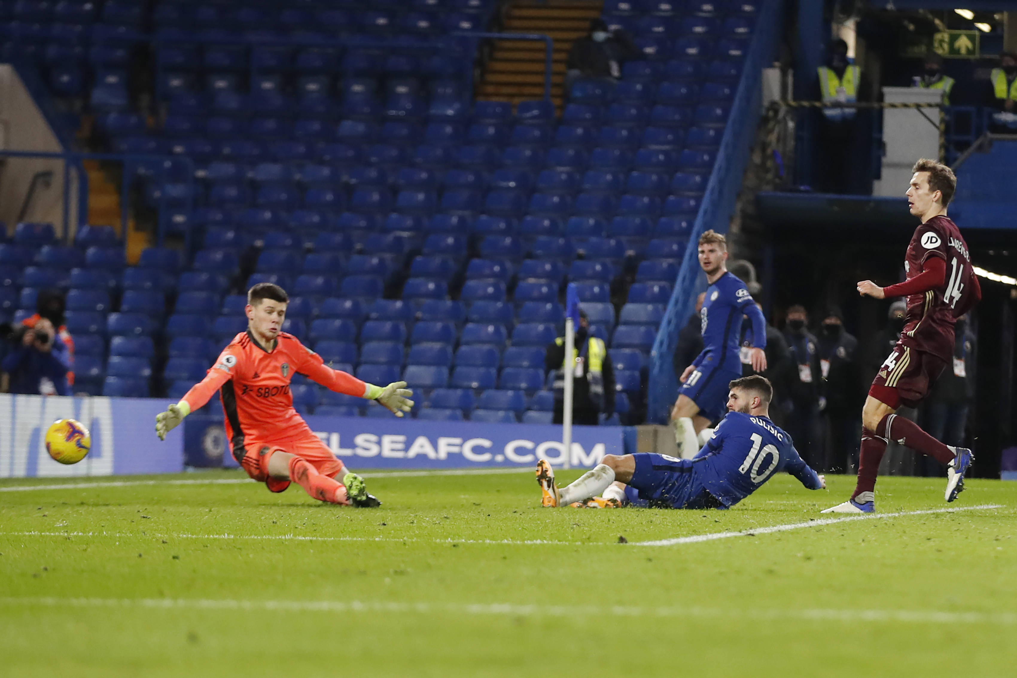 实际上他是 实际上他是